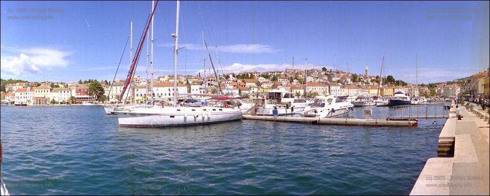 Panoramafotos von Mali Losinj - ein Teil der Marina an der ostseite des Hafens von Mali Losinj