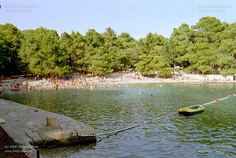 Sandstrand am Hotel Bellevue in der Cikat Bucht in Mali Losinj