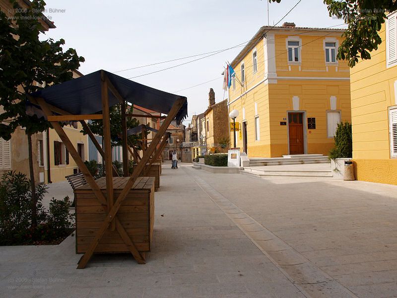 Omisalj, erstes Ziel nach der Landung auf dem Flughafen von Rijeka in Kroatien auf dem Weg nach Mali Losinj - Kvarner Bucht / Kroatien