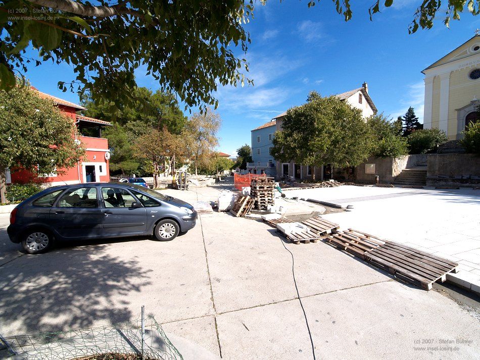 Baustelle Marktplatz Nerezine im Oktober 2007